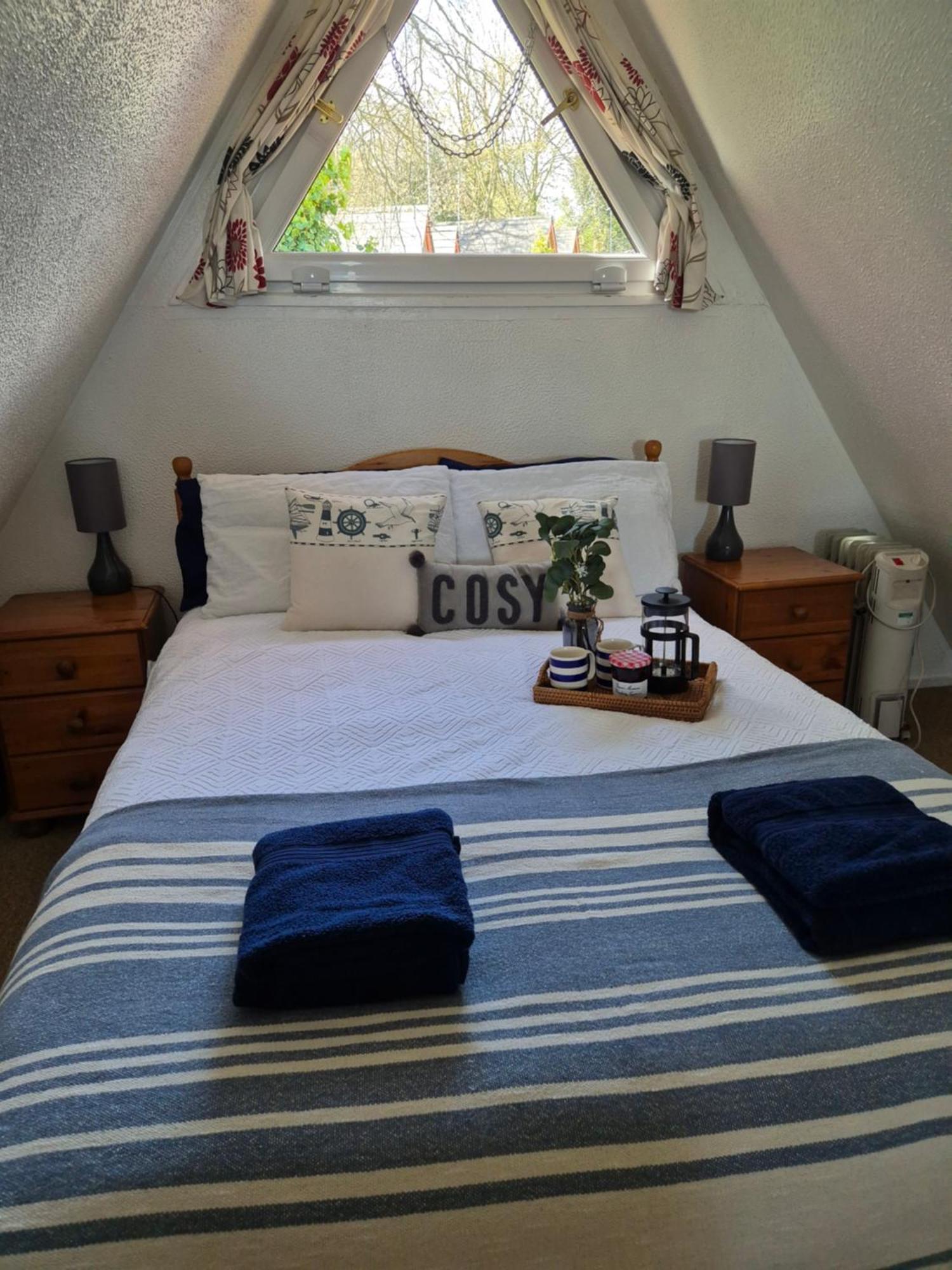Wow! Amazing Sea Views At Coastal Chalet In Kingsdown Park With Pool No 40ヴィラ エクステリア 写真